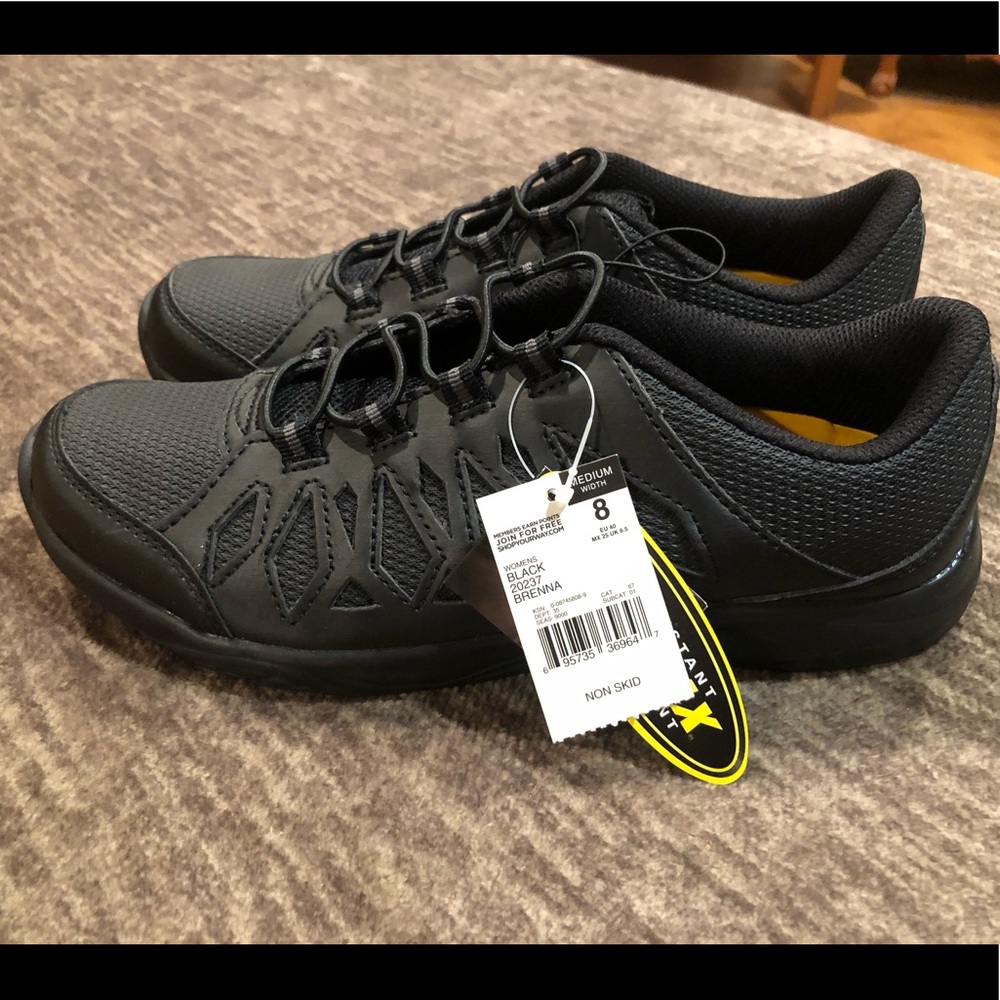 Brand New Women’s Slip Resistant Shoes